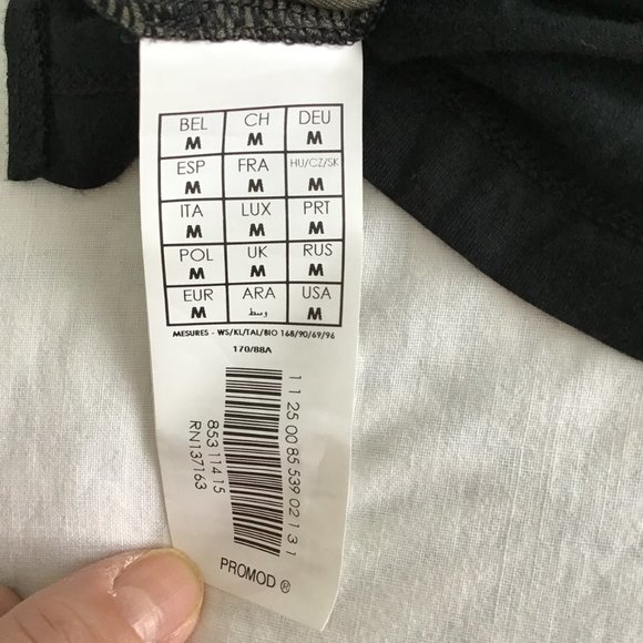 PROMOD Sequined Scoop Neck T-Shirt - Picture 11 of 12